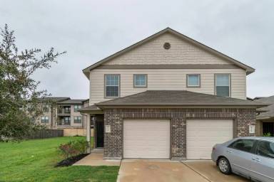Main picture of Plantation Lakes