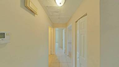 Main picture of 3721 NE 40th Pl