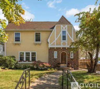 Main picture of 2925 Glenhurst Ave