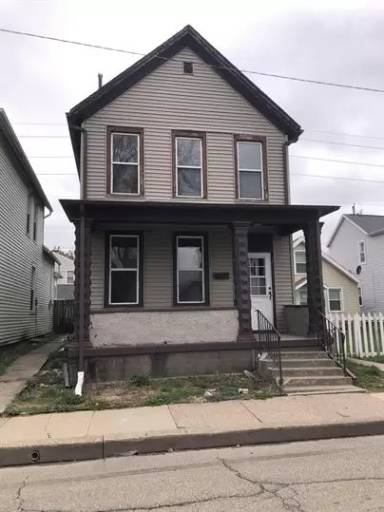 Main picture of 2103 Washington St