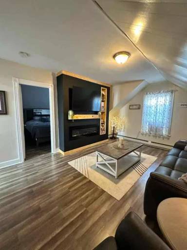 Main picture of 8 Seymour Ave
