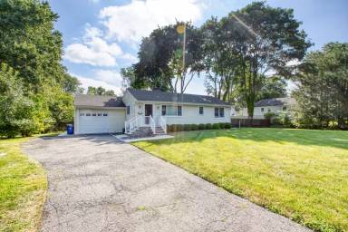 Main picture of 16 Lloyd Rd