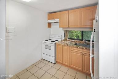 Main picture of Beach Place Apartments