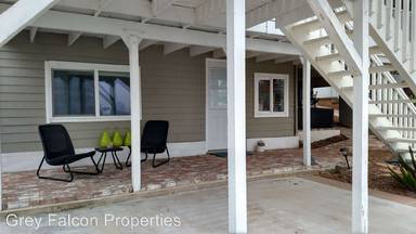 Main picture of 919 Hillcrest Pl