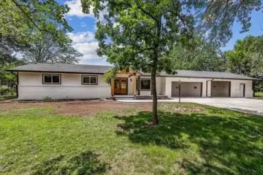 Main picture of 2243 N Lynnwood Dr
