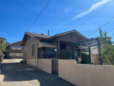 Main picture of 10220 McClemont Ave