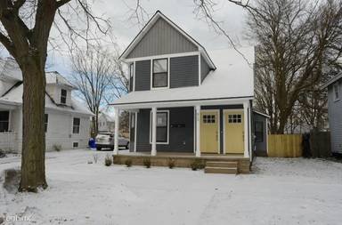 Main picture of 813 Dayton St SW