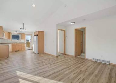 Main picture of 1051 38 1/2 Ave W