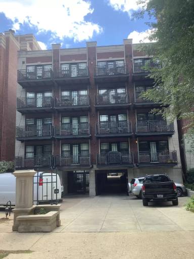 Main picture of 625 W Deming Pl