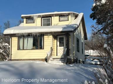Main picture of 401 W Saint Marie St