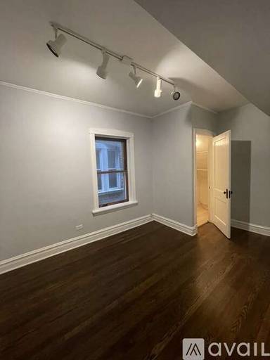 Main picture of 5147 W Cullom Ave