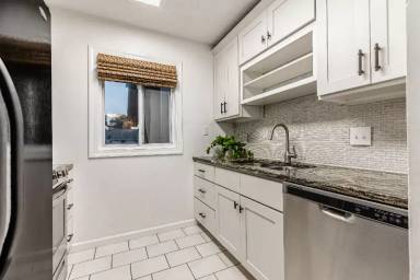 Main picture of Shorewood Condos