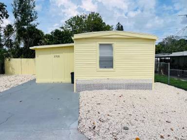 Main picture of 3705 19th St W