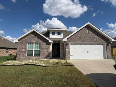 Main picture of 1019 Lakeview Dr