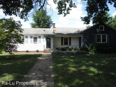 Main picture of 2911 Birchwood Dr
