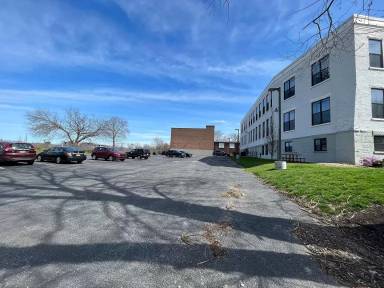 Main picture of 487 Nott St