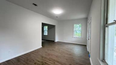 Main picture of 1701 Grove St