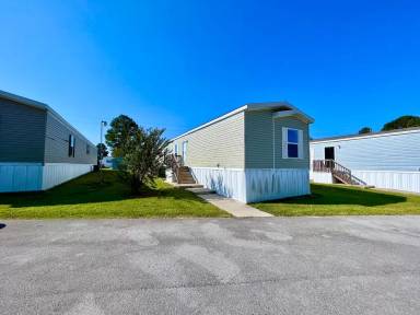 Main picture of 553 Corbin St