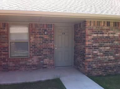 Main picture of 400 E Main St