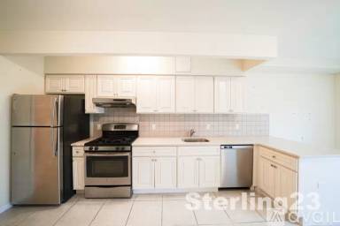 Main picture of 26 18 23 Ave