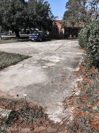 Main picture of Cardinal Court