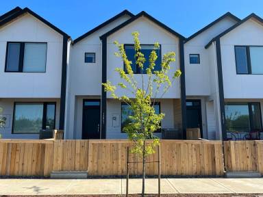 Main picture of 12041 SE 5th St