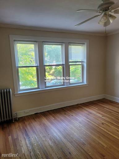 Main picture of 2849 W Berteau Ave