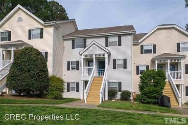 Main picture of 102 Schultz St