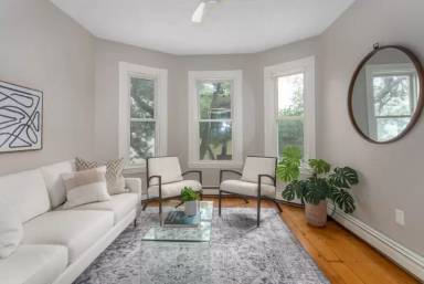 Main picture of 127 Cherry St