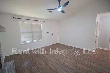 Main picture of 3027 Oak Hammock Ln