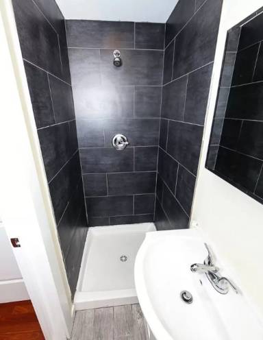 Main picture of 1540 N Willington St