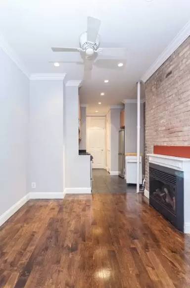 Main picture of 208 E 25th St