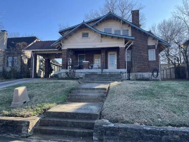 Main picture of 2129 Ashwood Ave