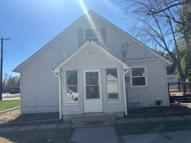 Main picture of 20515 Chippendale Ave W