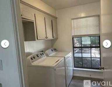 Main picture of 744 Parkwood Dr