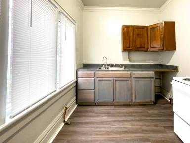 Main picture of 1422 Central Ave