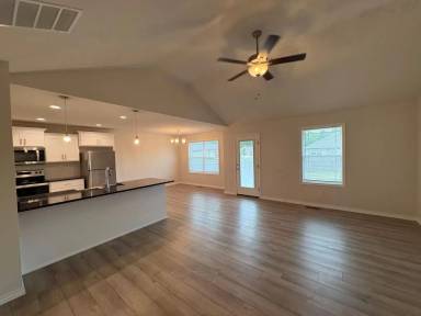 Main picture of 4354 W Riley St