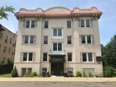 Main picture of 2880 James Ave S