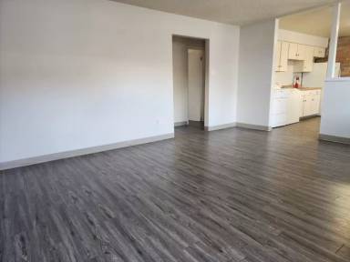 Main picture of 734 Elmhurst Pl