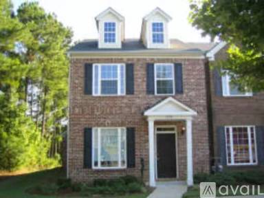 Main picture of 1778 Heights Cir NW