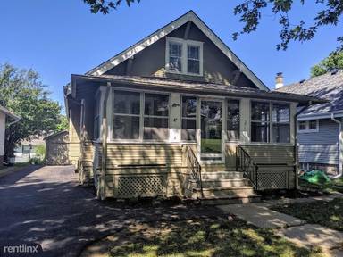 Main picture of 2724 N 48th St