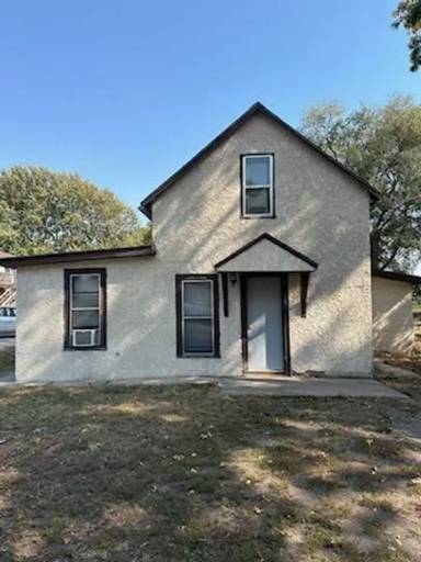 Main picture of 2327 N Lafayette Ave