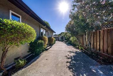 Main picture of 627 Hopkins Ave