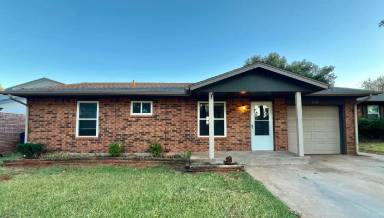 Main picture of 616 W Carson Dr