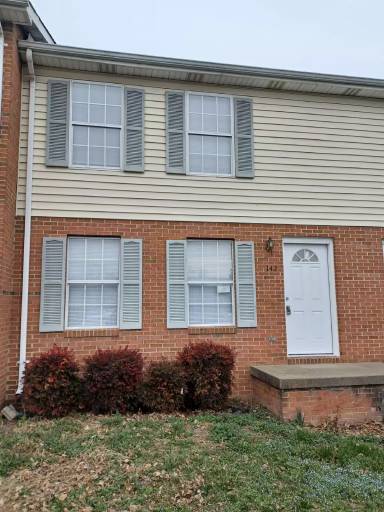 Main picture of 142 Nottoway Dr