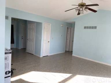 Main picture of 10522 Farview Ave