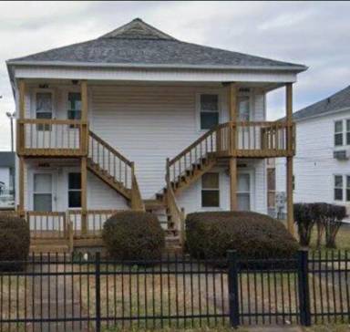 Main picture of 1423 E 5th St
