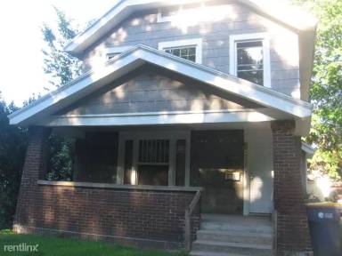 Main picture of 766 Clancy Ave NE