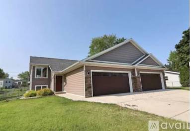Main picture of 2721 Kellogg Ave