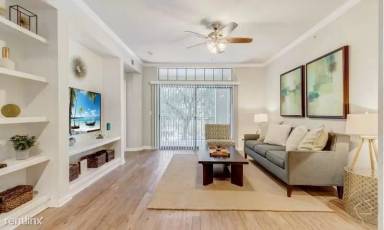 Main picture of Riviera At West Village